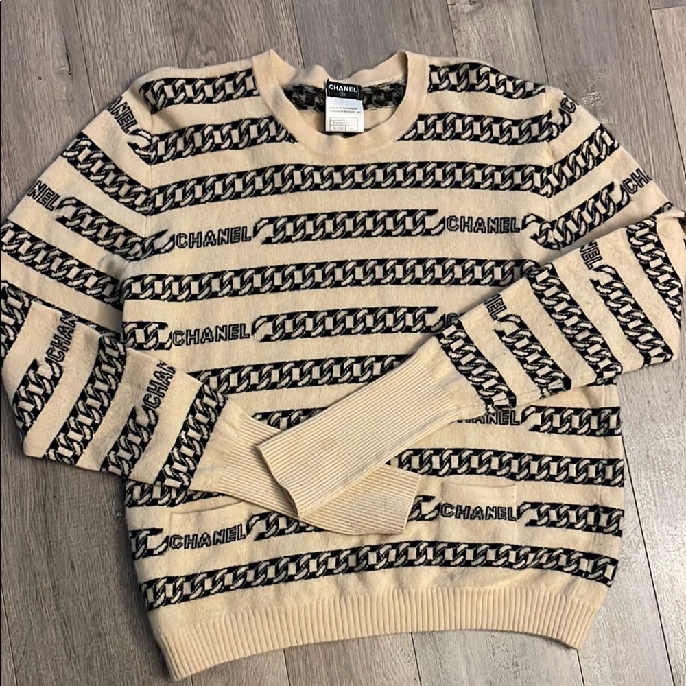 CHANEL Geometric Cream and Black Crewneck Sweater